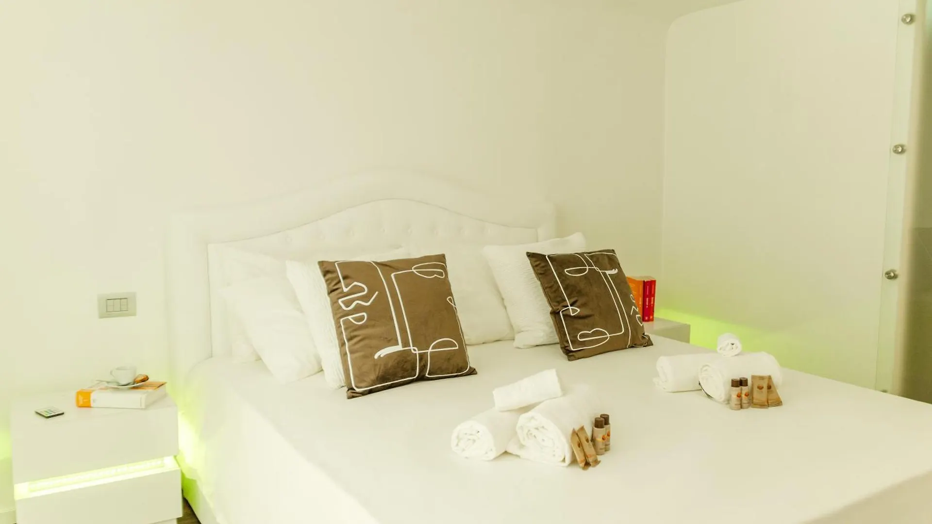 Apulialux - Design Loft W Sauna Near Bari Vecchia Apartment